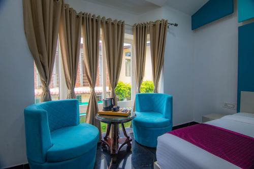 luxury_cottage_with_garden_at_corbett_treff_resort_2